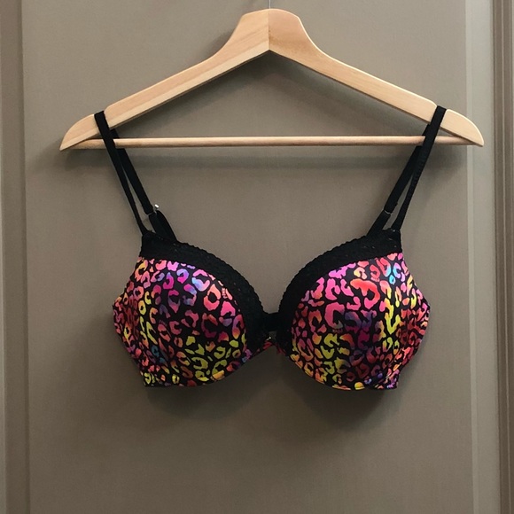 PINK Victoria's Secret Other - PINK by Victoria’s Secret Ultimate Push-up